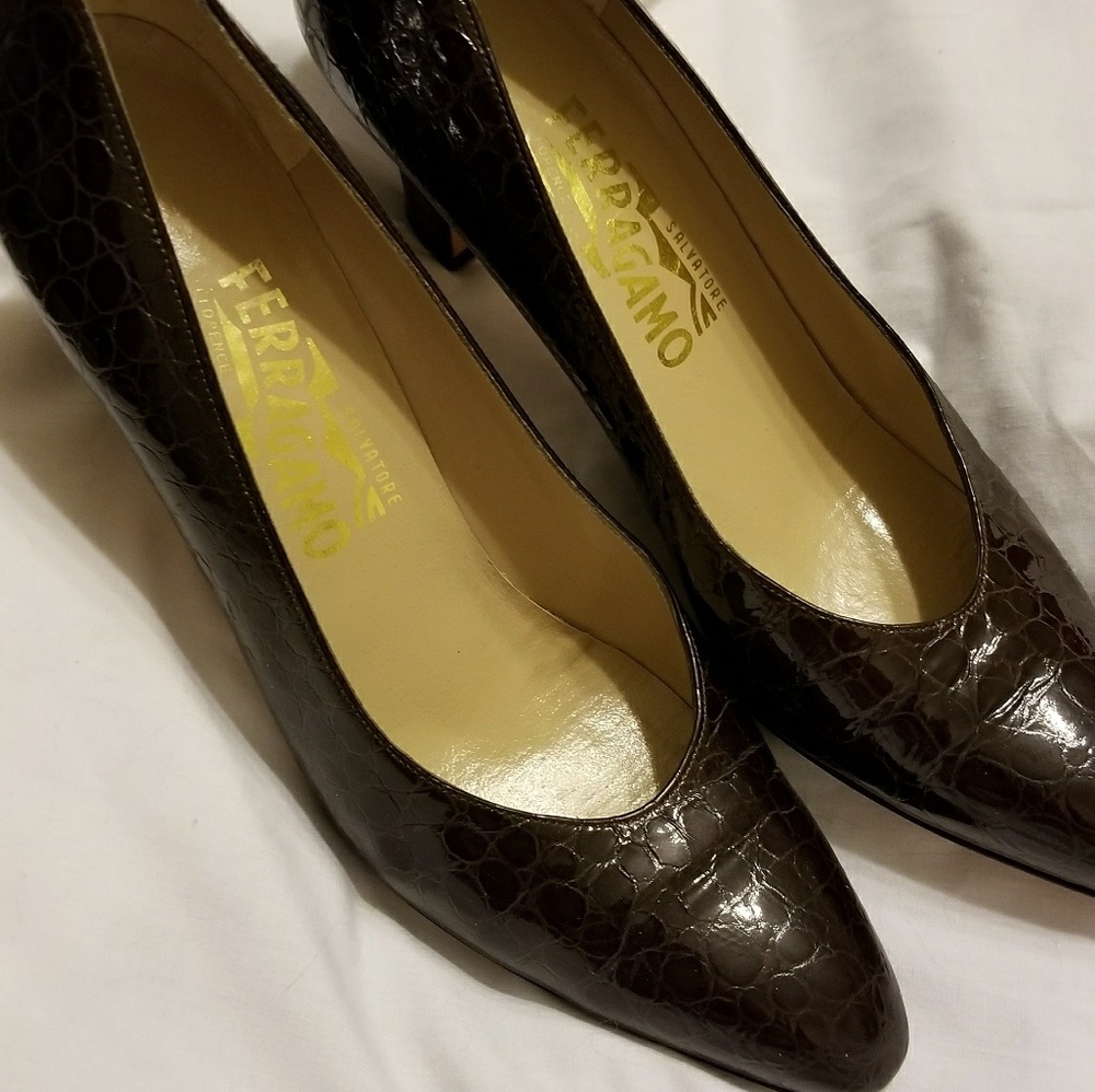 Salvatore Ferragamo Retile Pumps Mocha Brown 10AAA